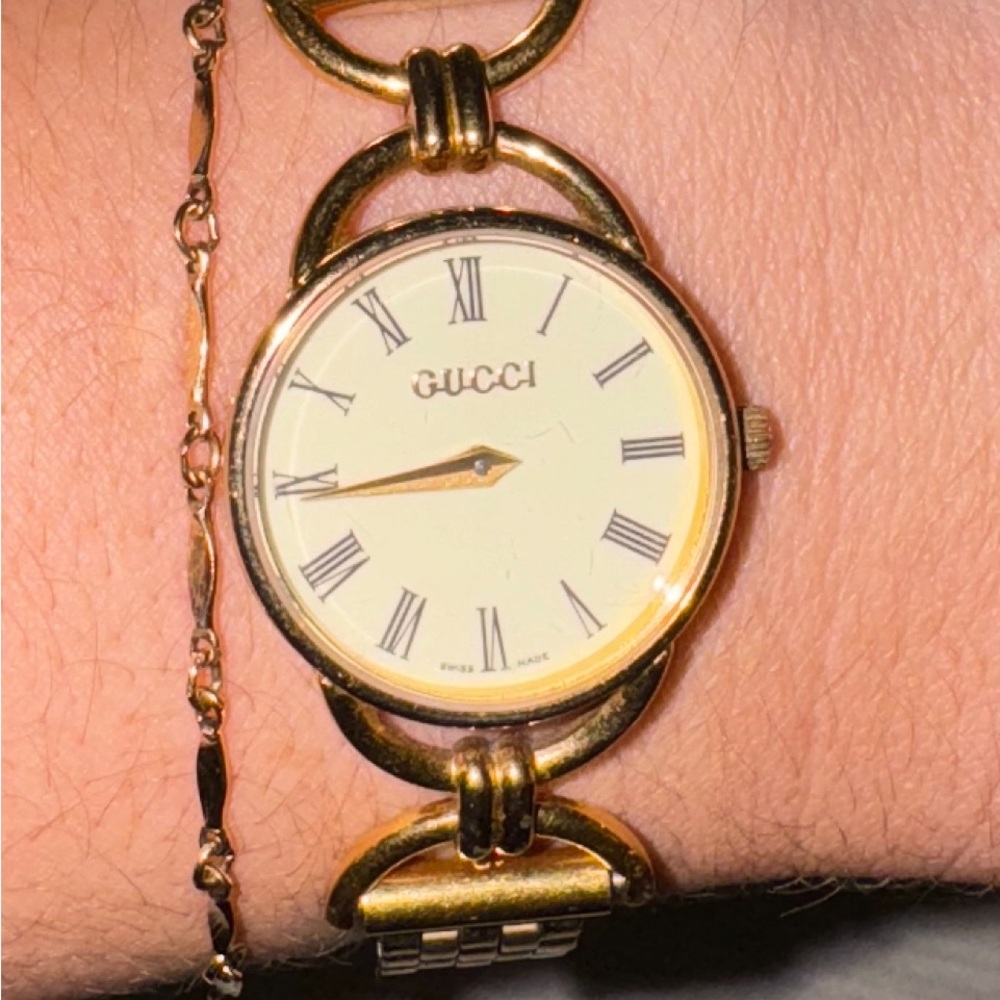 Stunning Vintage Gucci Gold Watch